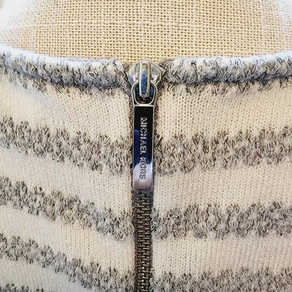 MICHAEL KORS SLEEVELESS GRAY/WHITE TANK WITH ZIP BACK SIZE LARGE - Picture 2 of 6